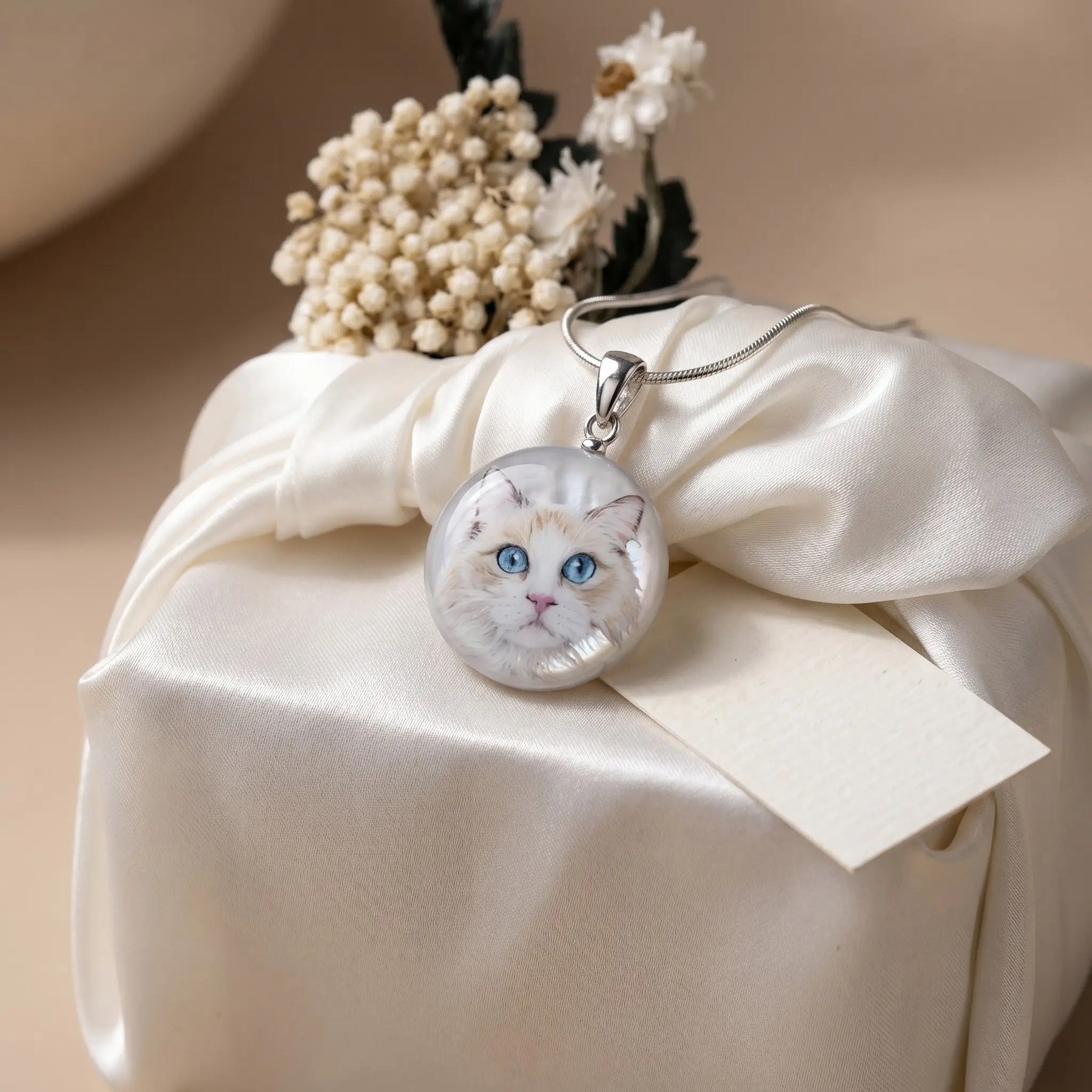 A keepsake that feels especially giftable